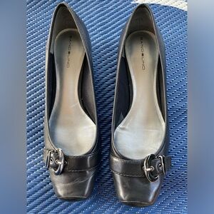 Bandolino black shoes
